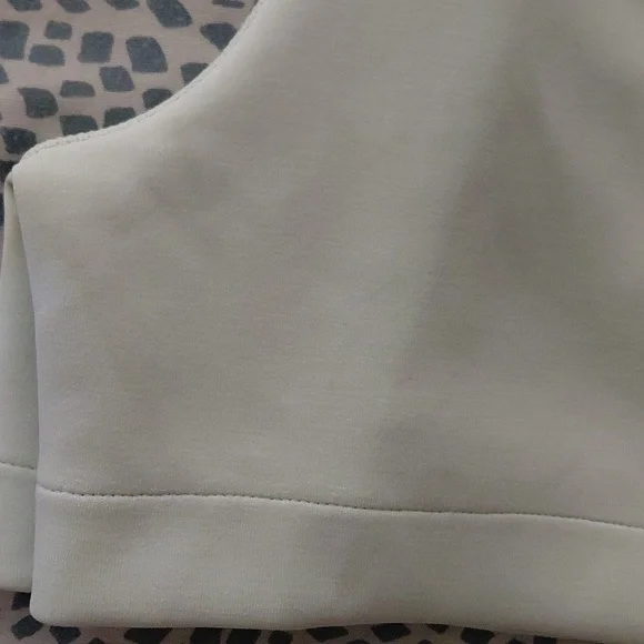 Lululemon Women's Softstreme HR Short 4" KOGR Size 6 - Picture 5 of 6